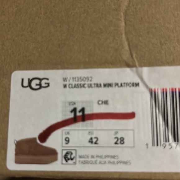 UGG CLASSIC ULTRA MINI PLATFORM - Picture 6 of 6
